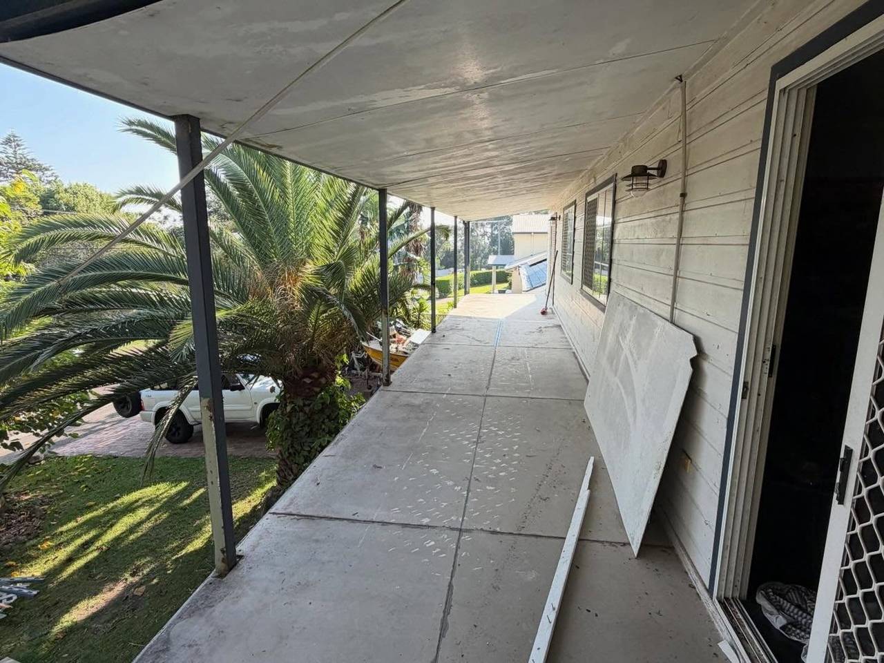 Verandah before rebuild — MWD Carpentry