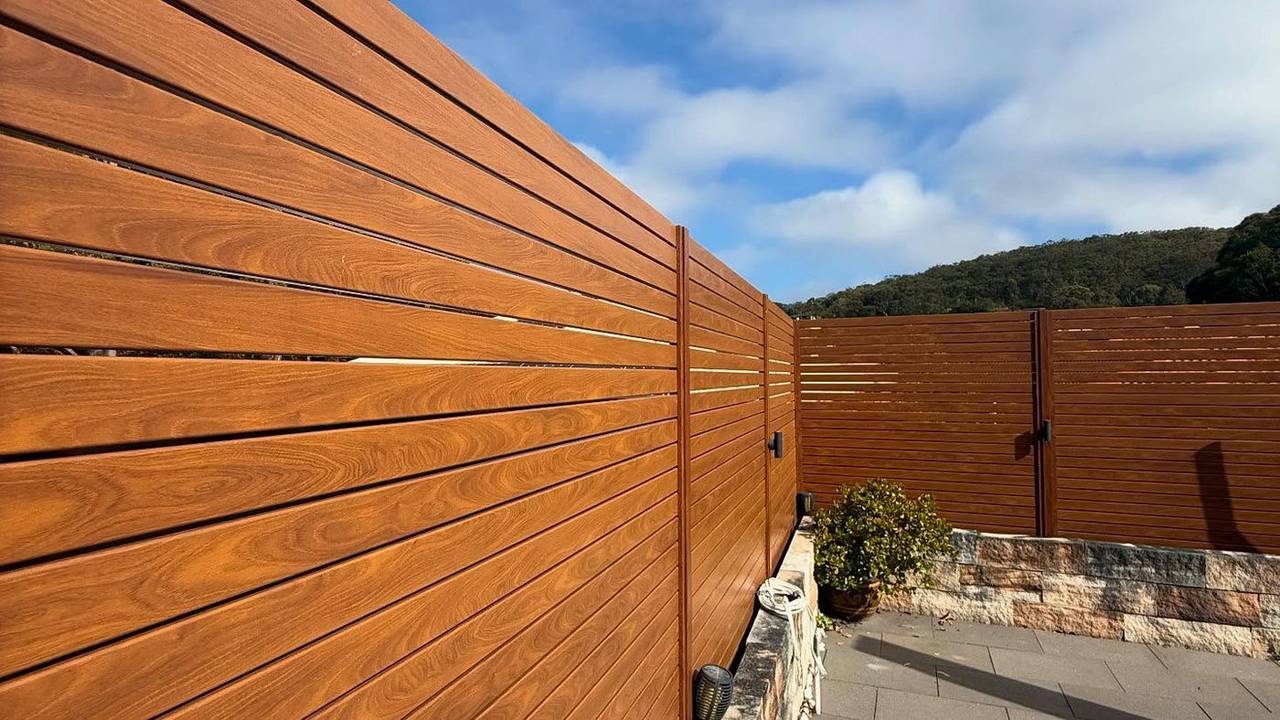 Timber slat screening & gate — MWD Carpentry